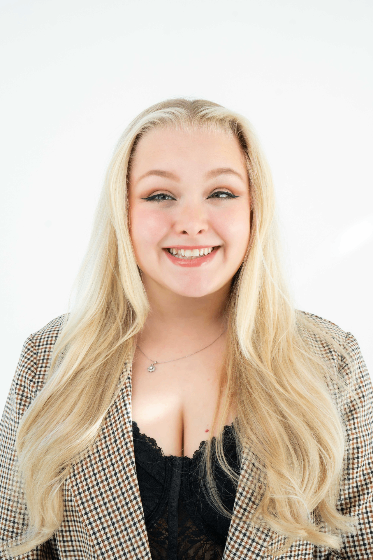 Daisie Weber, Experienced Stylist at Christina White Salon
